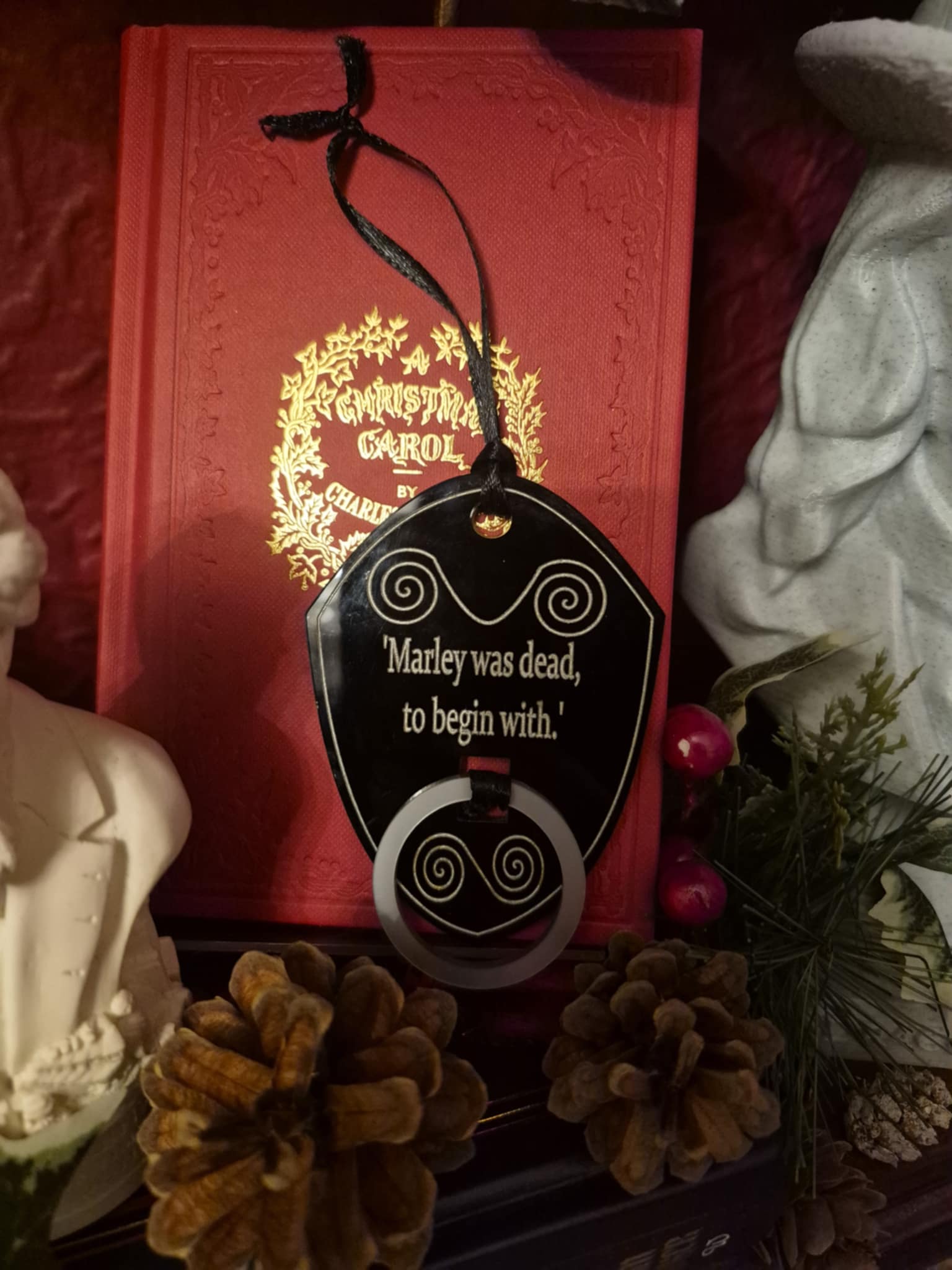 Marley door knocker Bauble